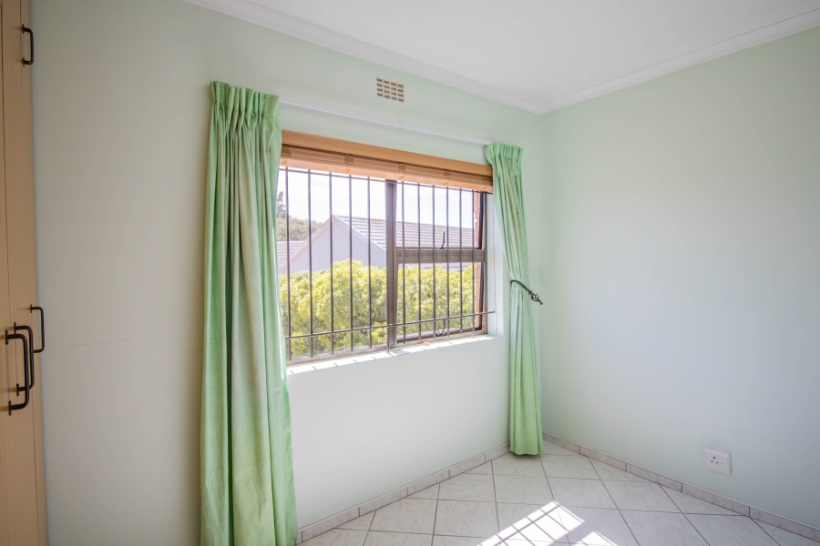 6 Bedroom Property for Sale in Myburgh Park Western Cape